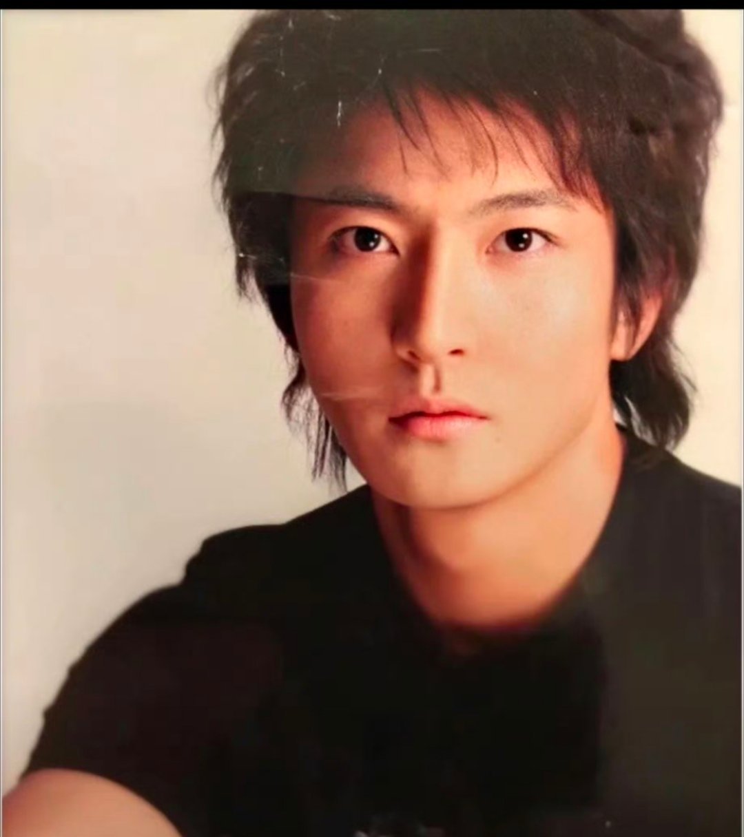 郭京飞二十岁的颜值好嫩啊！！！这还是那个贫嘴毒舌嘛