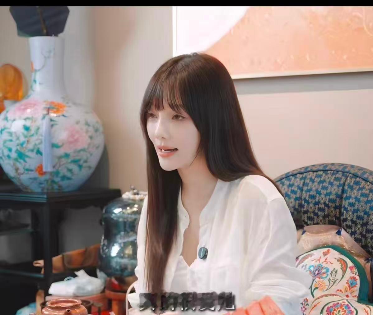 慢慢懂得夫妻缘分和亲子责任可以分开看待。贾乃亮没有借着家庭话题博取热度，默默履行