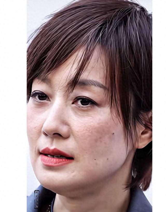 别盯着皱纹看！50岁马伊琍的底气藏在骨子里