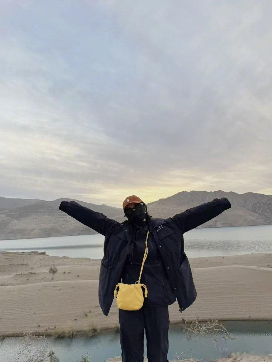 娱乐[超话]杨幂的旅行车已备好就差路线被杨幂问懵了旅行车该去哪玩在线求出行路线！