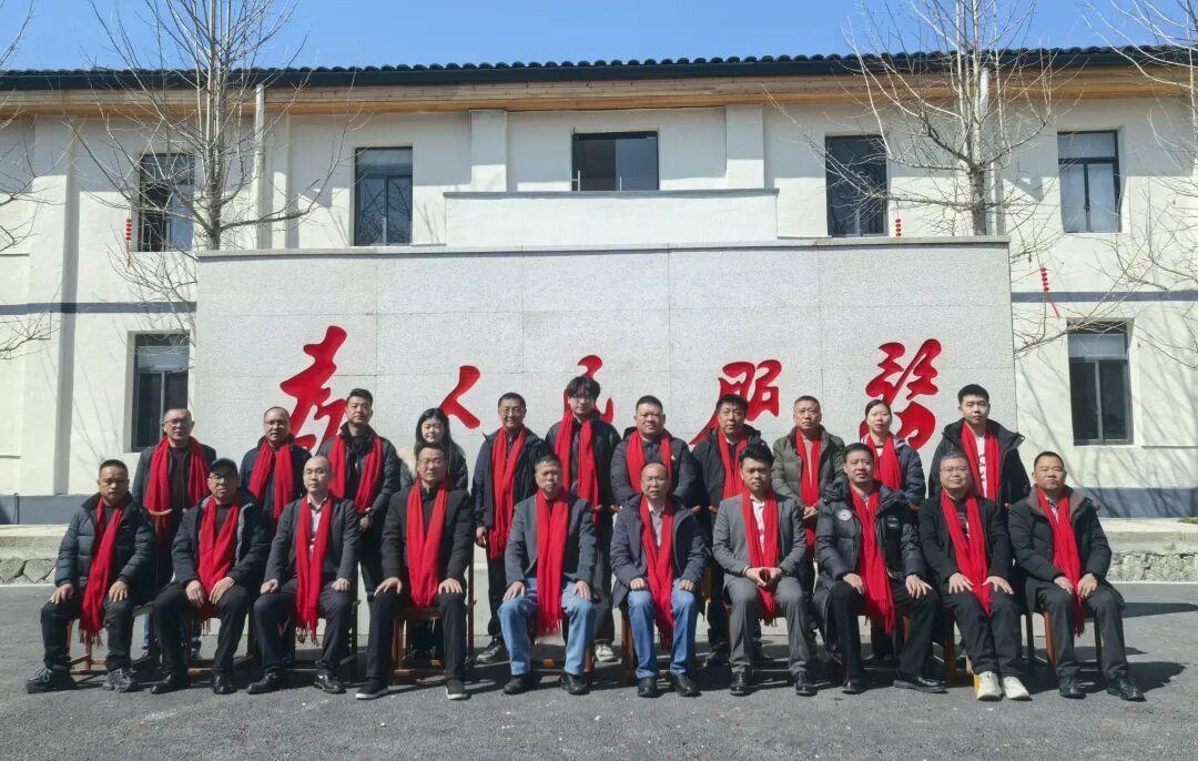 水调歌头•2026杨源乡贤恳谈会暨全域旅游招商推介会
李家宁(中国)
龙鸟亿年叫