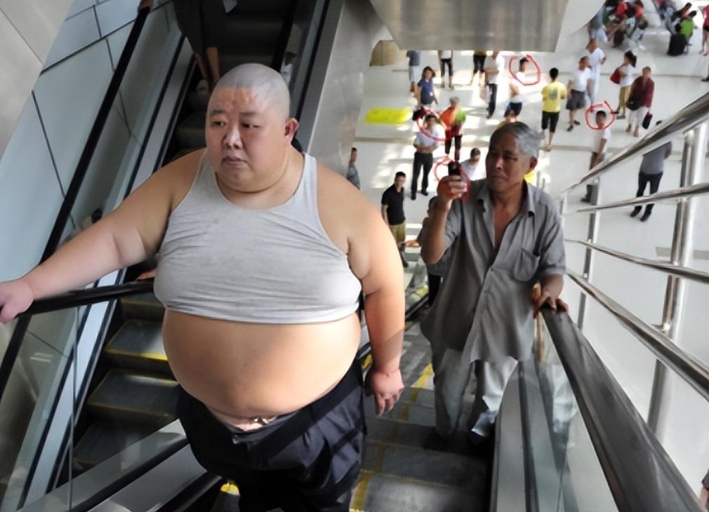 男性年过60岁，要注意手臂粗细！手臂越来越瘦，或患了这3大疾病

六十岁之后，手