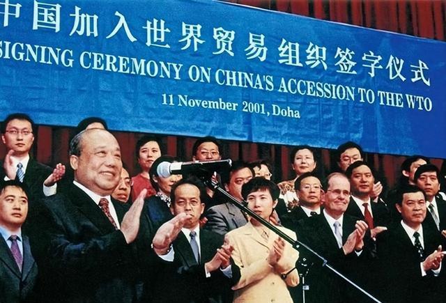 克林顿：我一生感到非常遗憾的两件事
一.中国加入WTO，
二，劝乌克兰放弃核武器