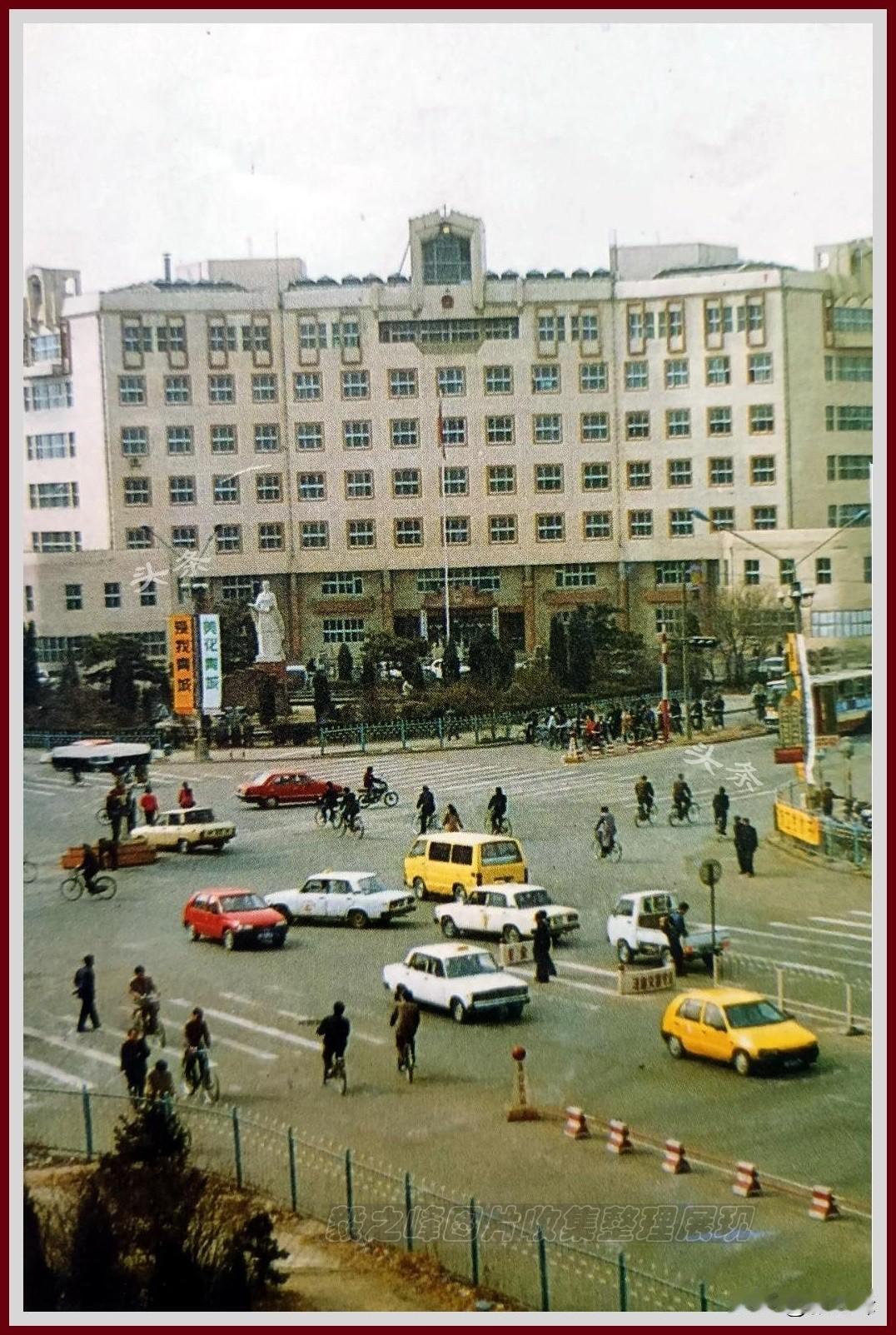 呼和浩特曾经的这处街景，处处都是时代记忆。
呼和浩特变迁 时间已久也许你忘记了，