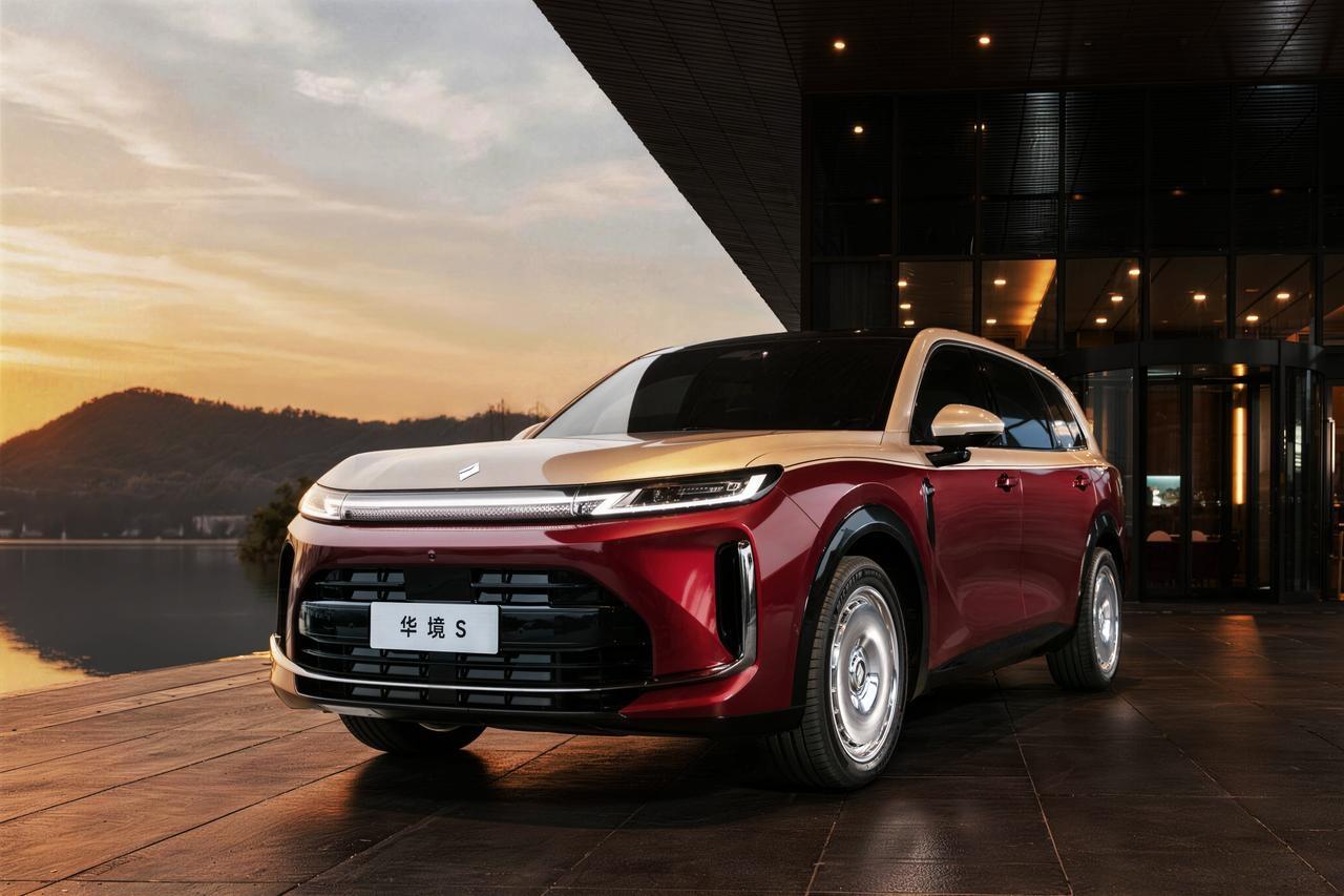 同事卖掉了燃油车，换成了新能源车，开了两年，告诉我们说：

1：省钱是真的。电费