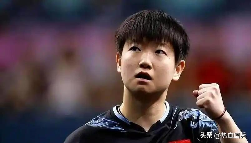 大家可能不知道，其实削球手，孙颖莎早年都打了个遍了。

2019年印尼莎莎单打团