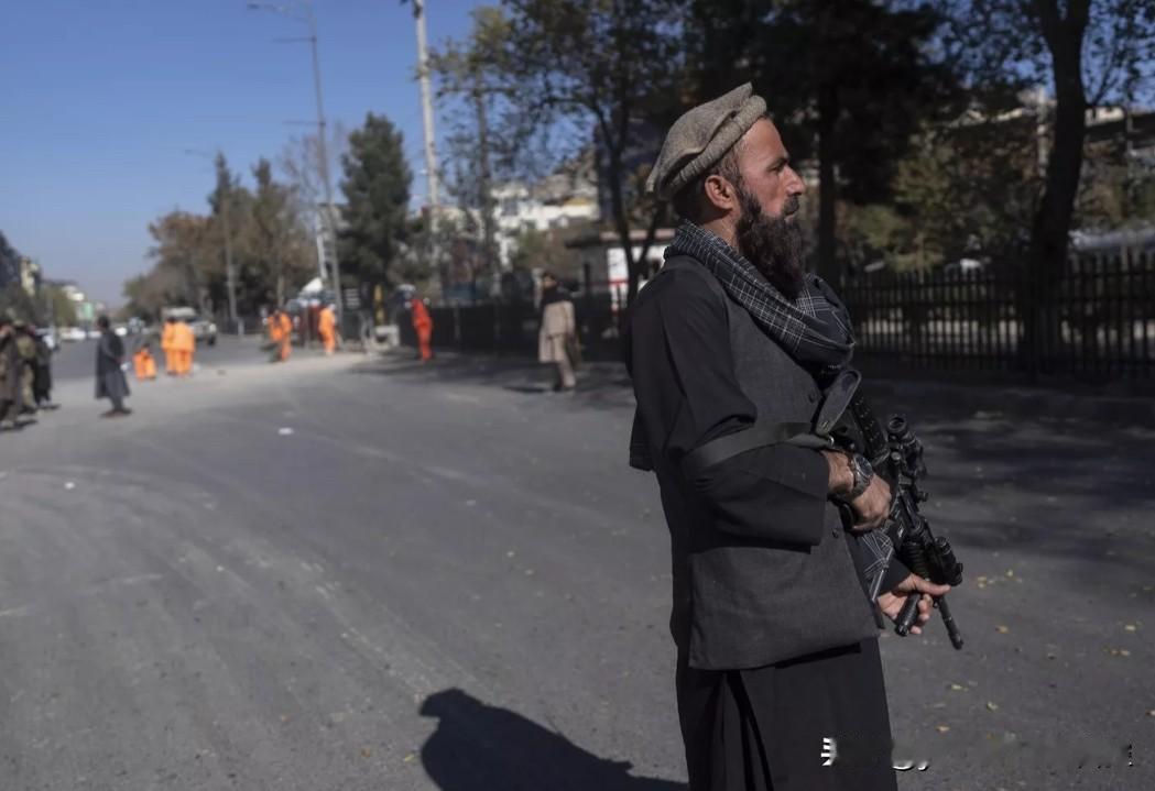 11月28日凌晨，中国驻阿富汗大使馆再次发文提醒：在阿富汗和塔吉克斯坦边境地区中