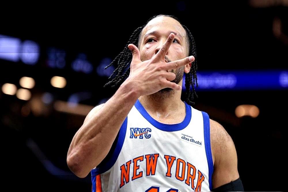 打的不是篮球，是人心。

纽约尼克斯4比0横扫费城76人，场面比比分更夸张。

