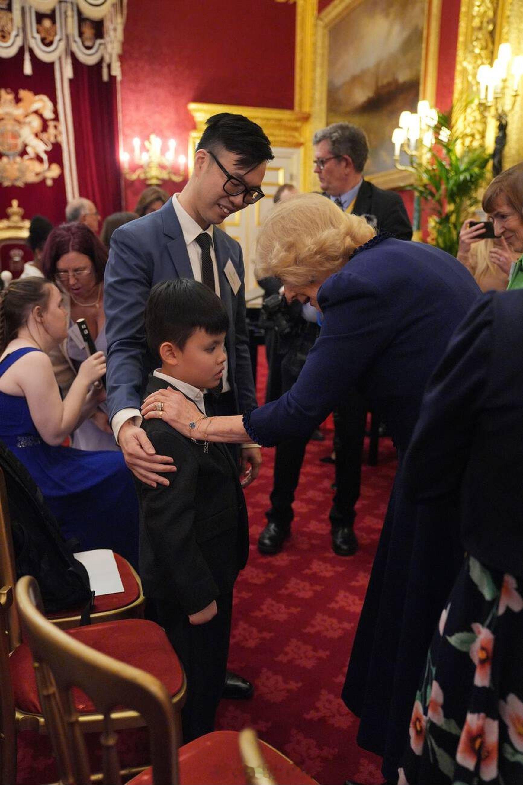 卡米拉王后  2026年2月10日，卡米拉王后在伦敦圣詹姆斯宫举行招待会，以庆祝