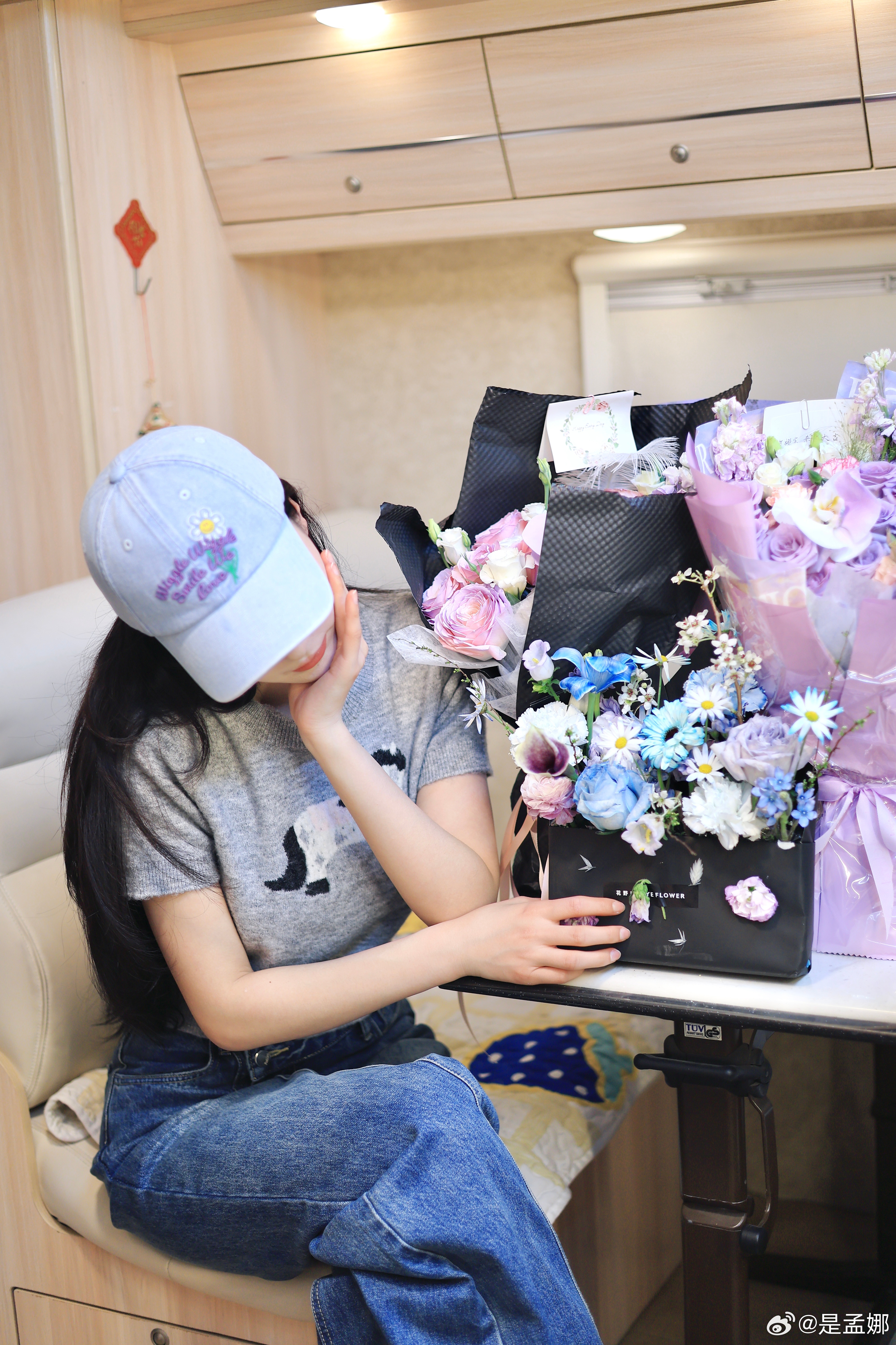 杀青快乐！！嘿嘿 