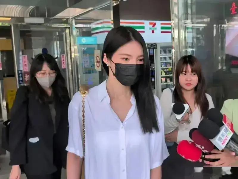 王大陆找黑道帮女友讨债 据台媒，王大陆女友和潘某有投资纠纷，王大陆找黑道陈某帮忙