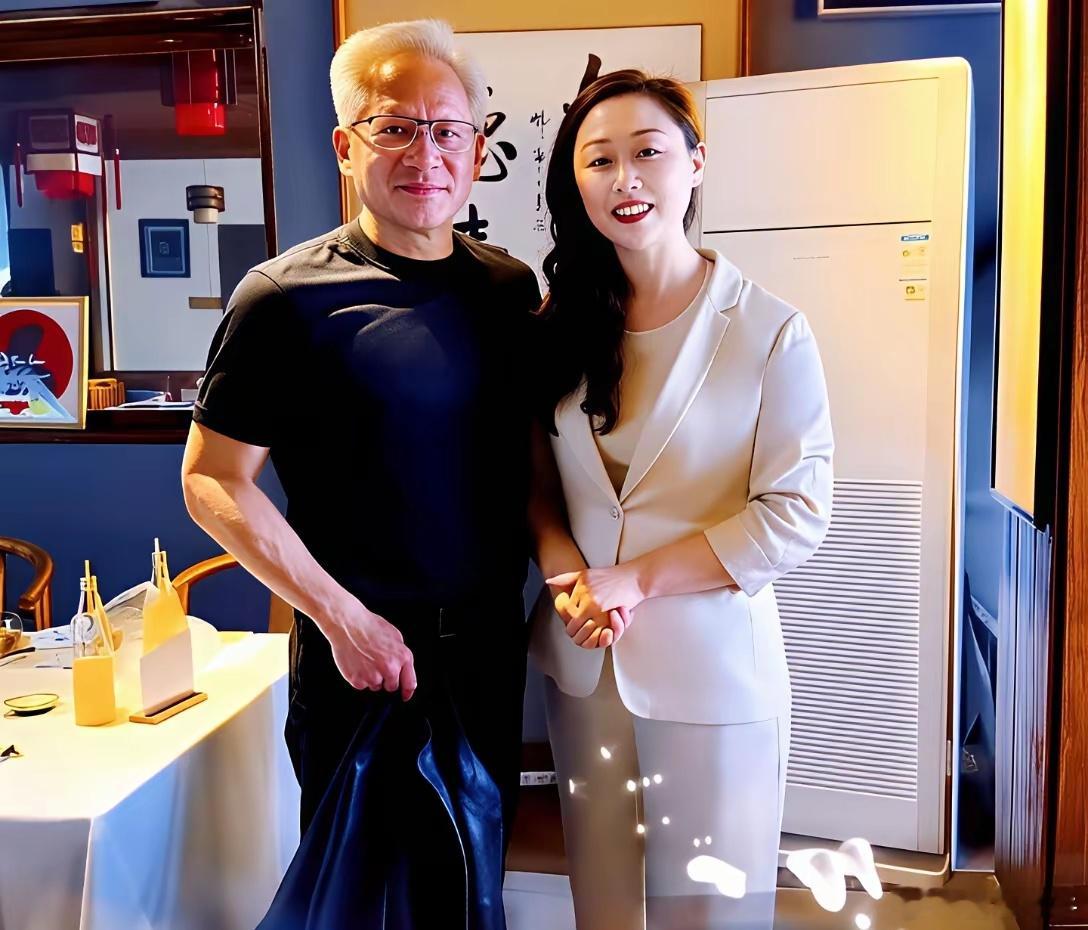 她就是庆云楼老板娘朱润润，北京百年鲁菜馆庆云楼的第三代传人。庆云楼始建于清道光年