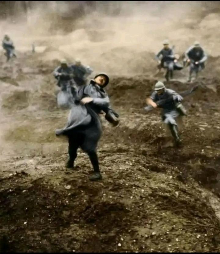 被称为“绞肉机”的凡尔登战役！
     第一次世界大战中，有一场战役惨绝人寰，