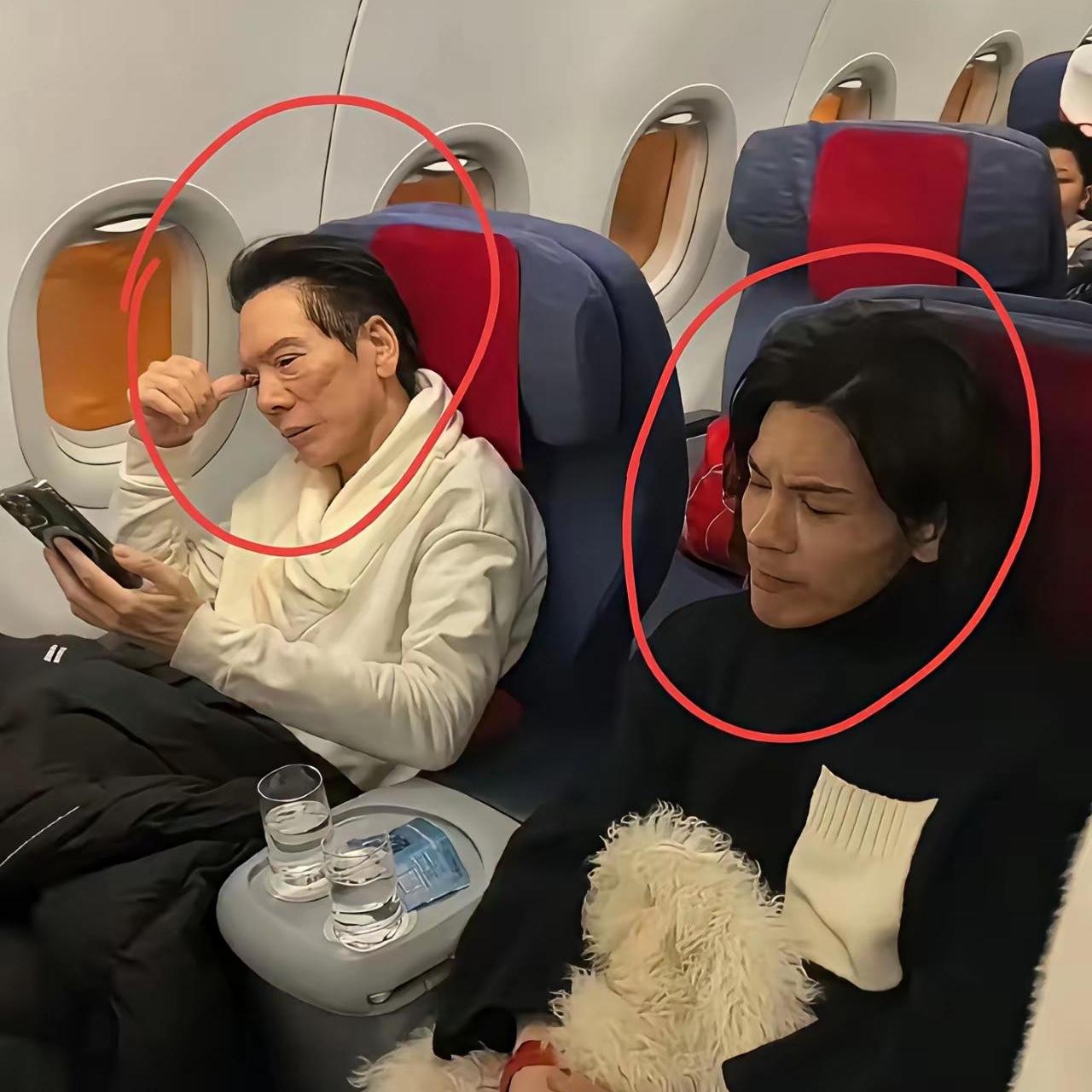 他们也有烦心事吗，这看上去有点不太高兴啊