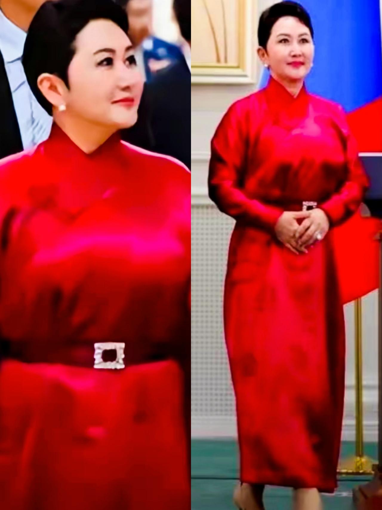 巴特策策格一身红色衣服的衬托下，是不是显得气质格外出众啊？
巴特策策格作为女性外