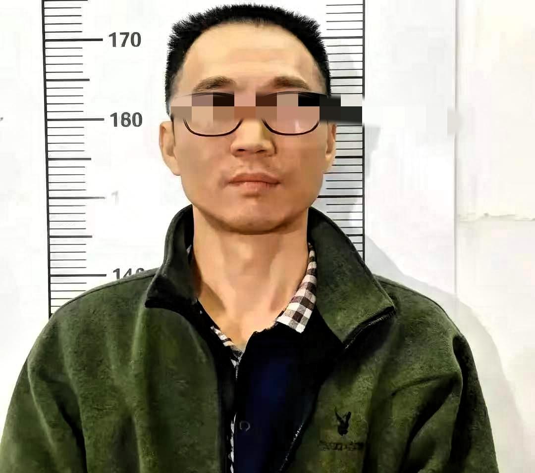 1995年，广东高干子弟陈某劫走1500万现金，还害死了运钞员。他却隐姓埋名21