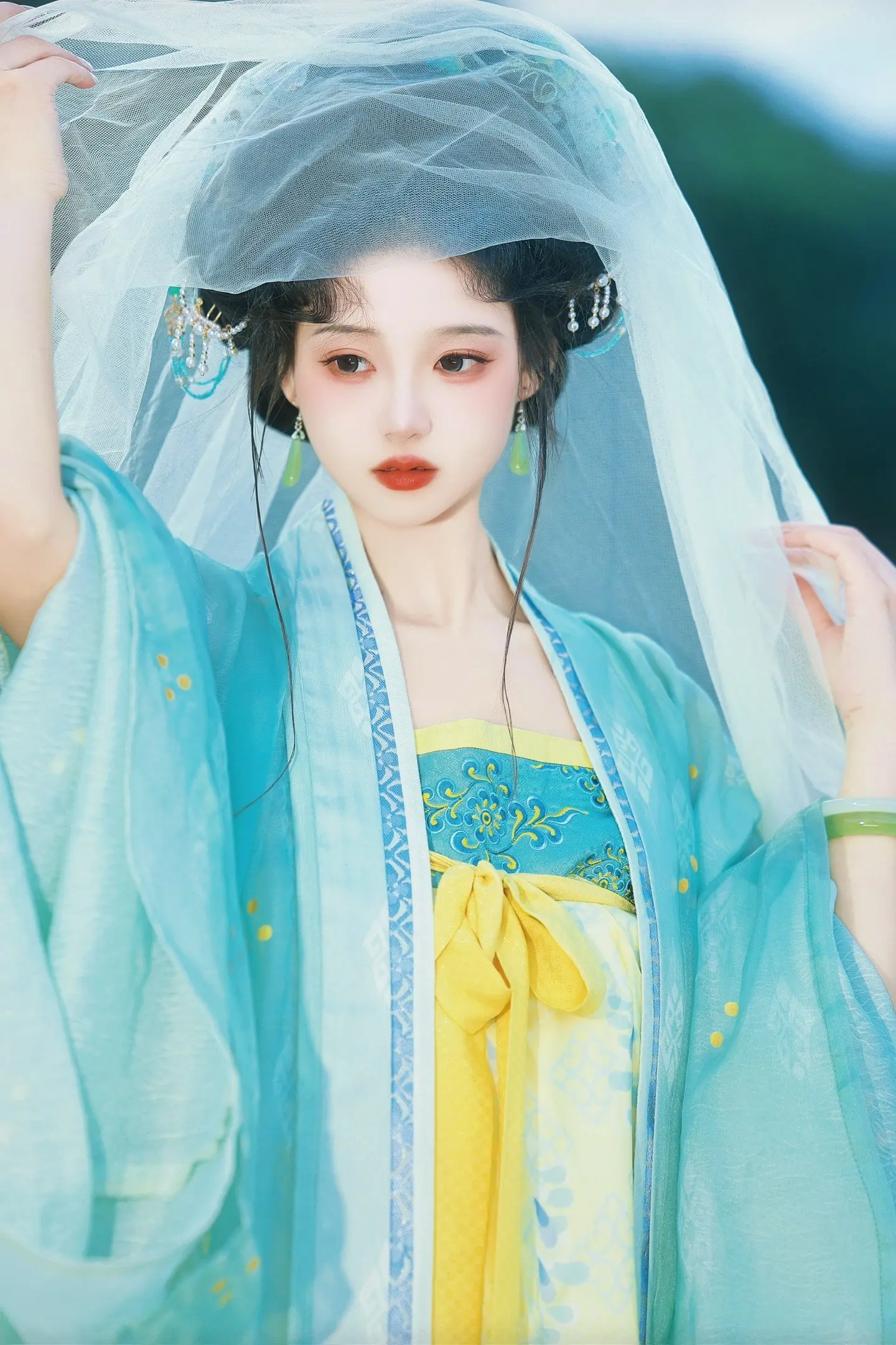 “故事的开头，是那天的惊鸿一瞥”摄/后：我