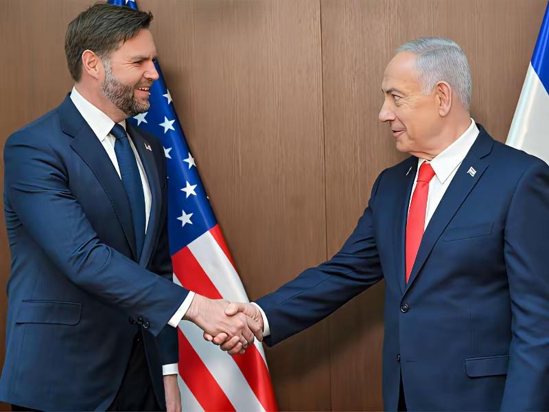 ​美以之间的亲密合作是这一次中东战争持继打击的最主要原因。由于美国和以色列不存在