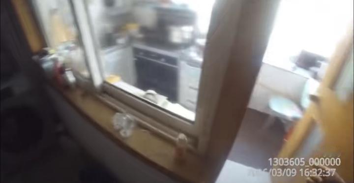 七旬独居老人出门忘关燃气灶被锁门外，民警紧急处置！近日，济南天桥公安分局工人新村