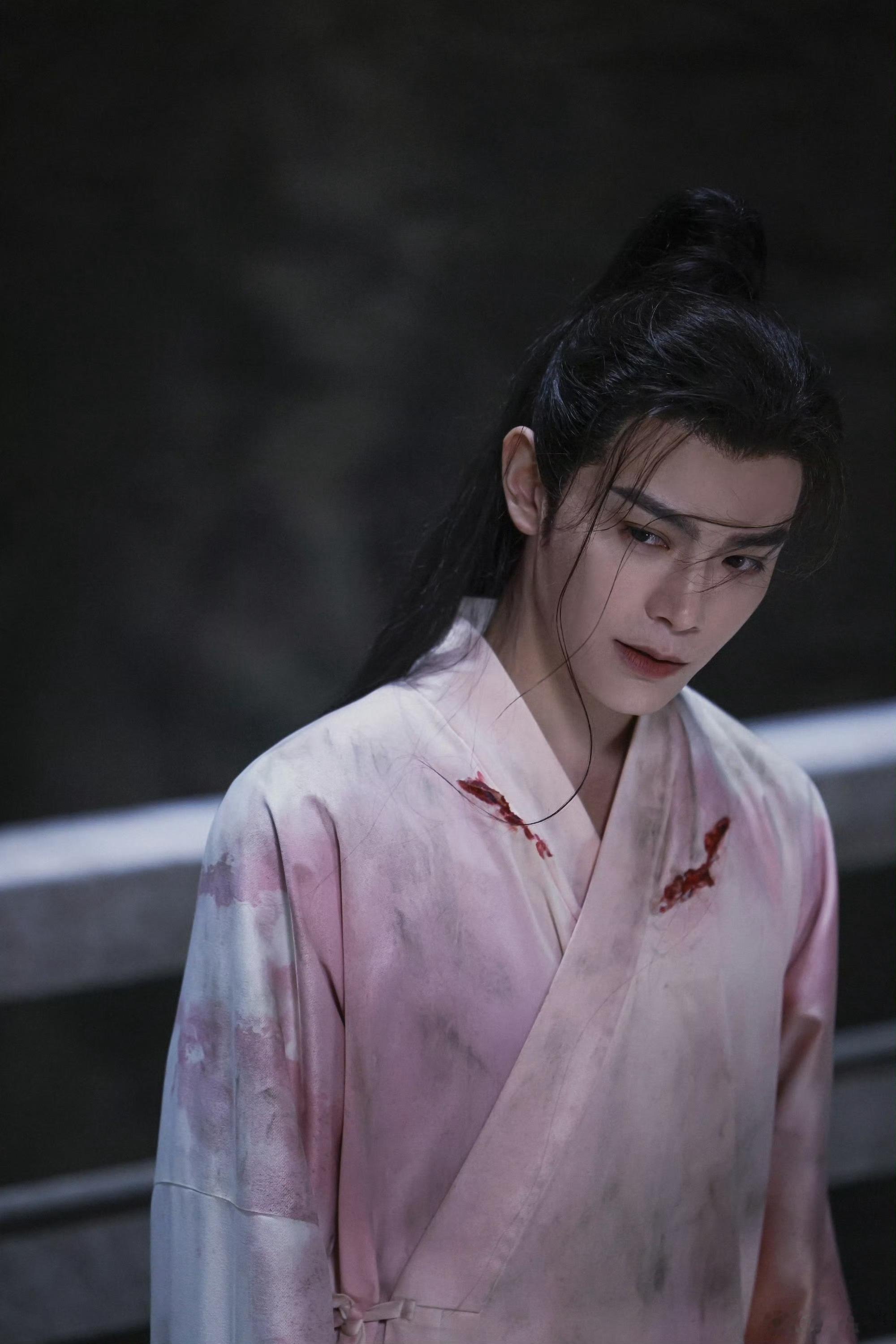 卧槽我咋才发现沈渡这么破碎感的图。快美死我了啊啊啊啊啊啊坤叫 