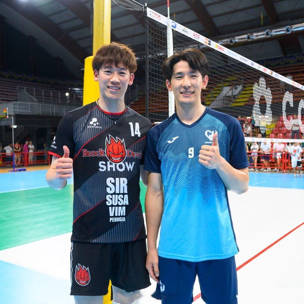 #排球明星# 佩鲁贾与奇斯泰尔纳举行友谊赛，石川祐希和另一位日本球员、正效力奇斯