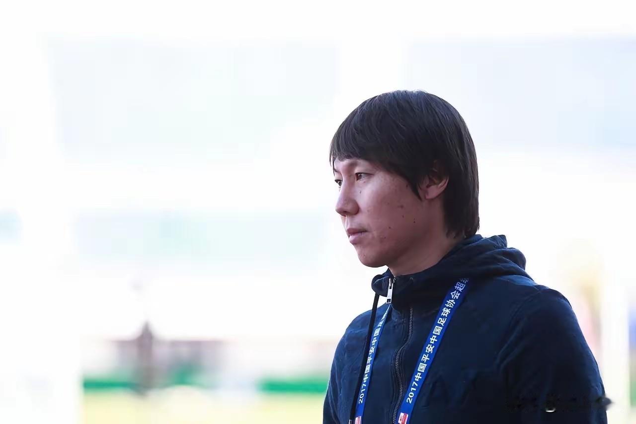 看完李铁案的审判结果，特意去查了他的堕落细节，这一看真是倒吸一口凉气！

这位曾