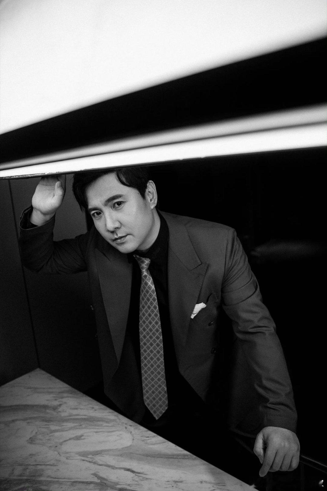 沈腾 幽默感最重要是天生 沈腾这幽默感真的是天生的吧！看他说话随便接个梗都能让人