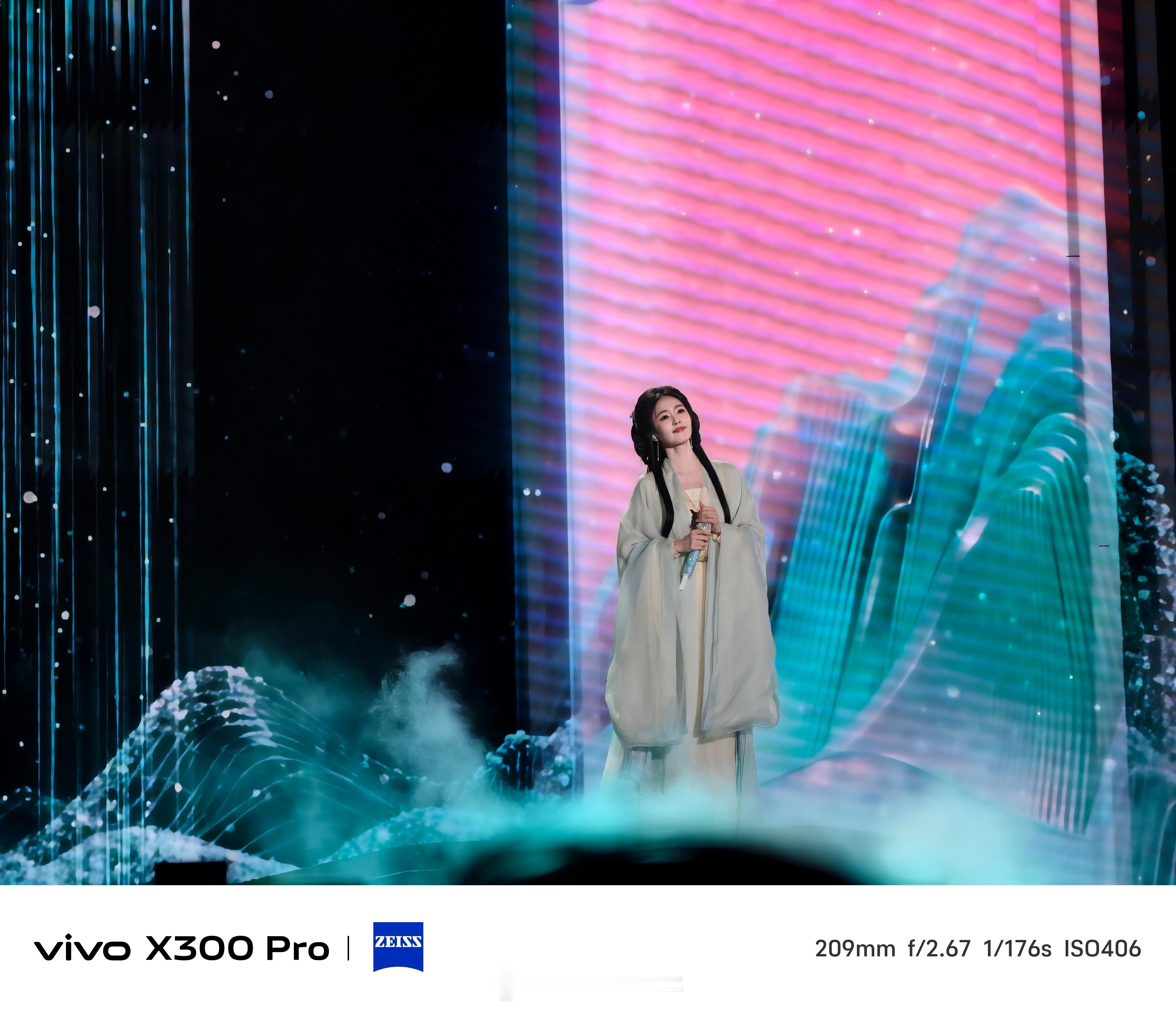 白鹿的原图直出今天我就是白鹿的站姐白鹿