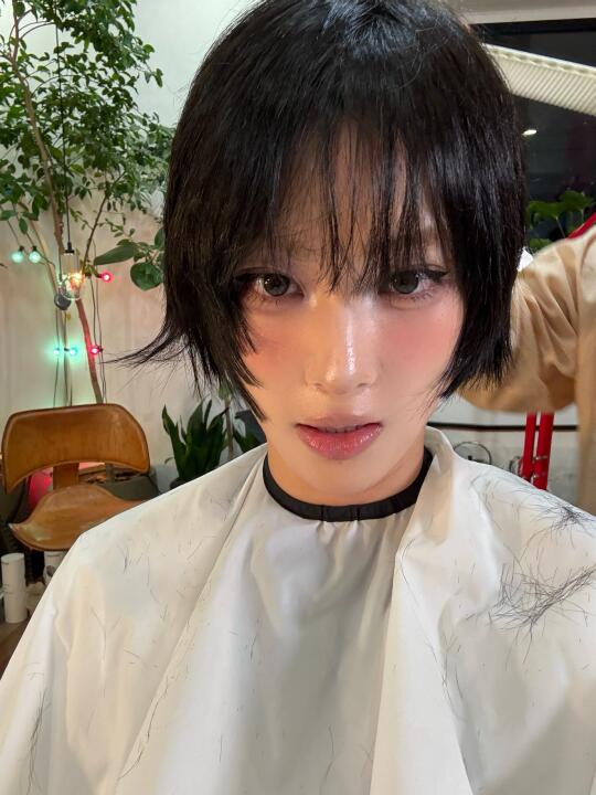 短发女人₊˚⋆♡̷☆₊