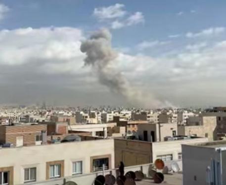 为什么欧洲国家都不愿意帮助美国靳东伊朗？说白了，介于俄乌战争，现在的欧洲国家很有