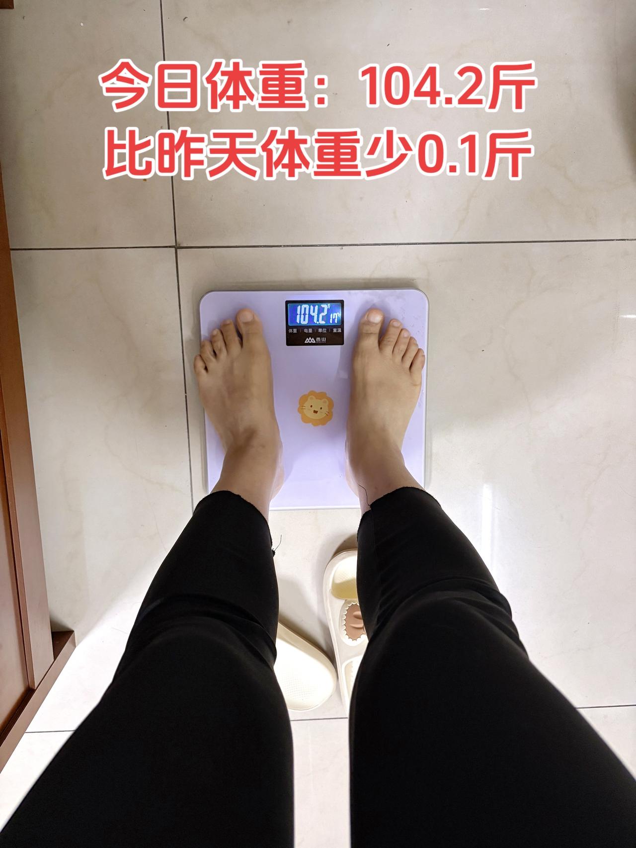 泪水打湿我的减脂餐，目标95斤，加油
今日减脂早餐：甜玉米+鸡蛋+番茄+黑咖啡