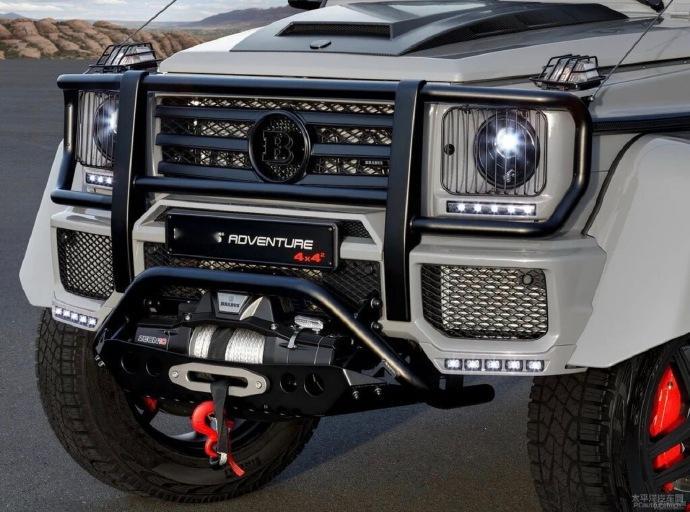 这台奔驰G 4×4²简直帅到犯规😎方盒子造型自带气场，看一眼就燃起越野战斗欲硬