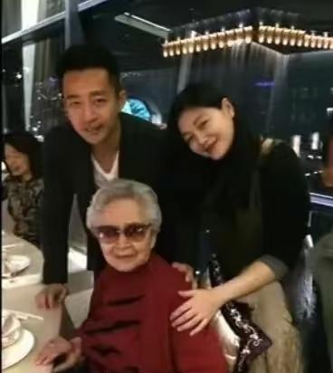 明眼人谁看不出来，她所在的可是娱乐圈，什么事没听过，这种基础的保障都没做好？而且