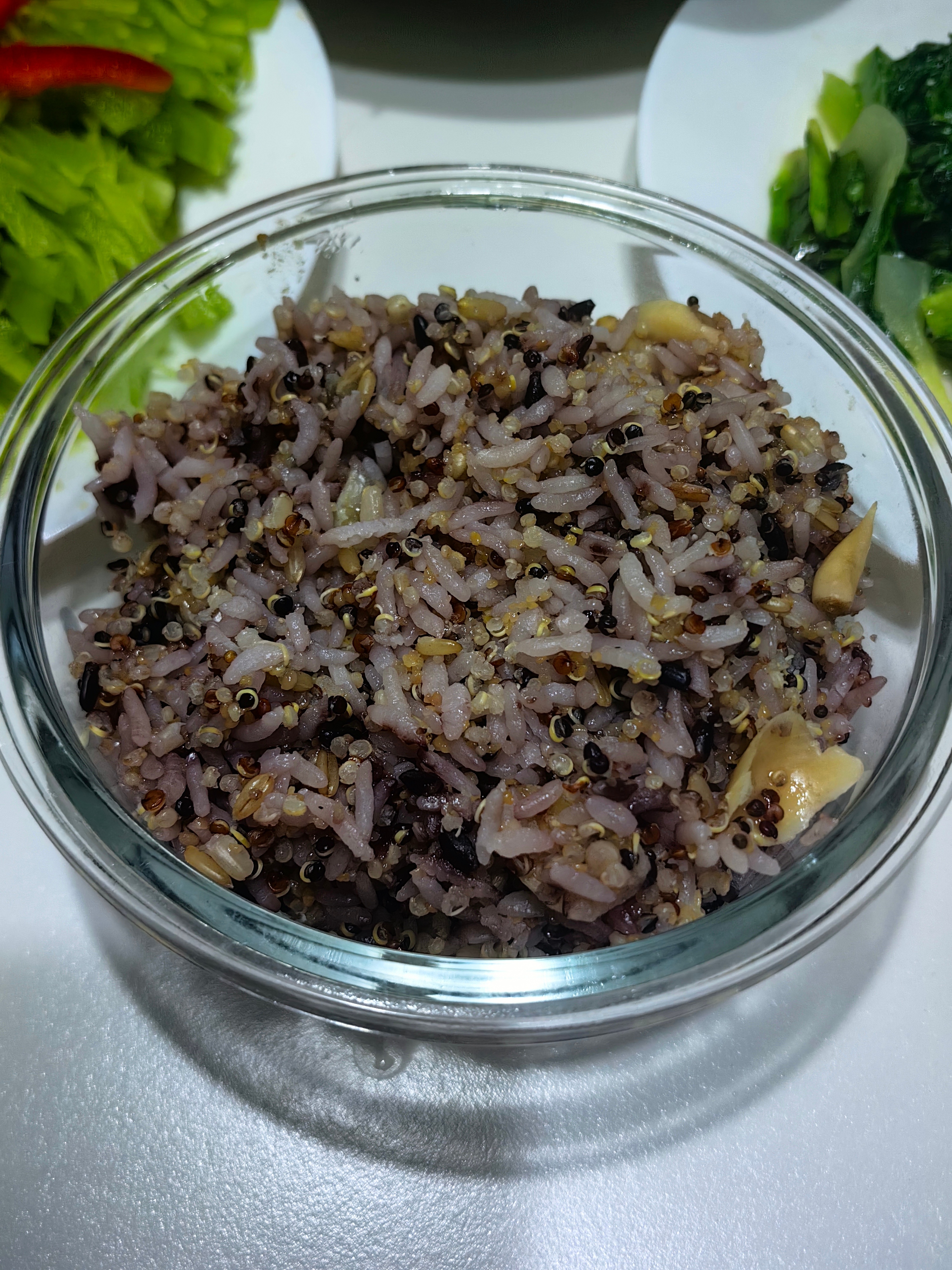 晚餐主食没有选择，几乎天天都是这种堪称黑暗料理的杂粮饭。 成都·江安花园
