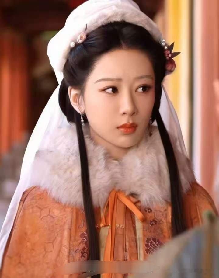 家业 杨紫从小美到大，忍不住疯狂存图的一组造型。杨紫