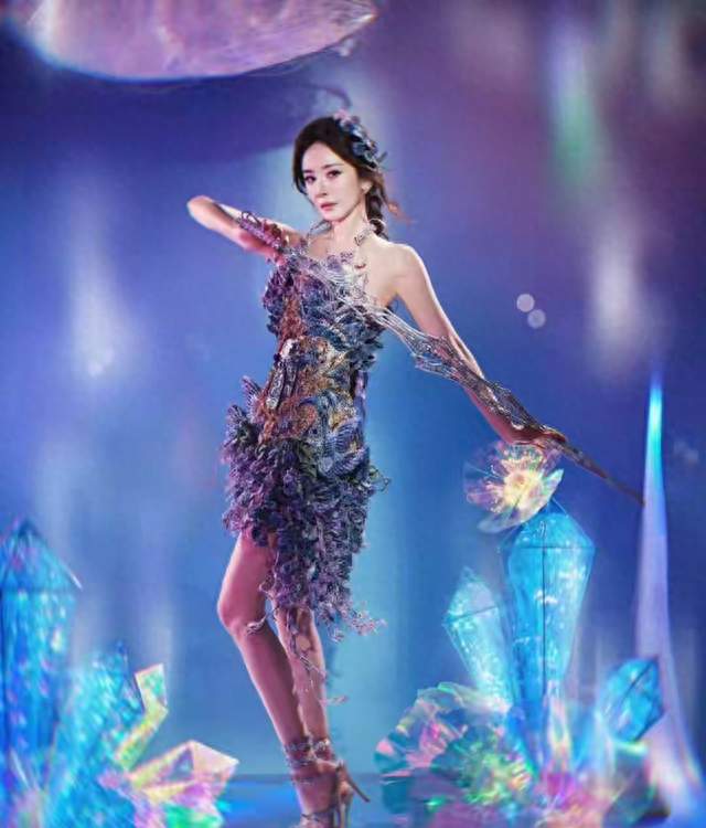 周深林俊杰都没抢走的热搜，被杨幂和Fly的“大Fly时代”承包了！