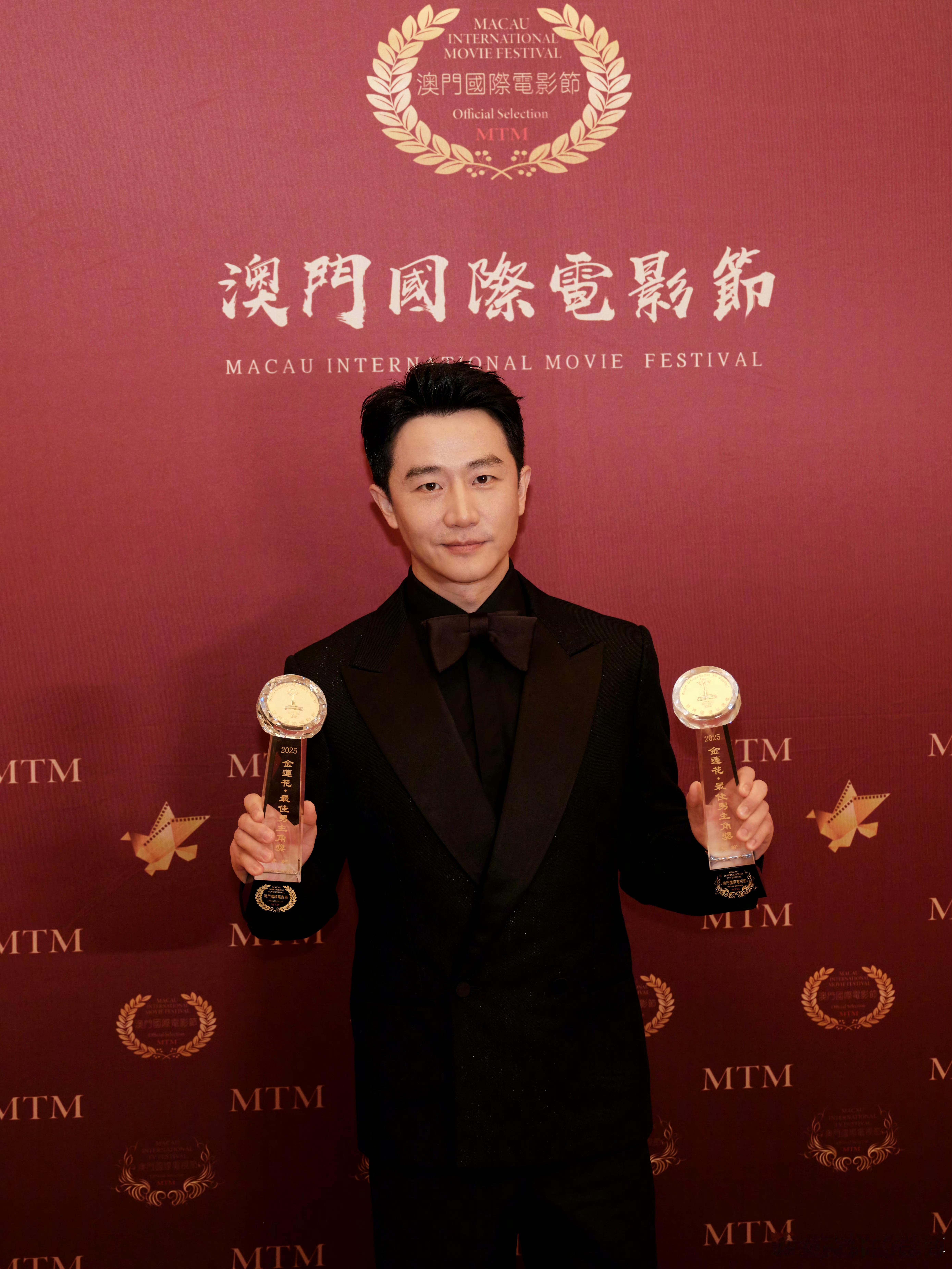 黄轩在澳门圆梦了 霸气横扫澳门电影节！黄轩凭绝对实力，一举斩获影视双领域重磅认可