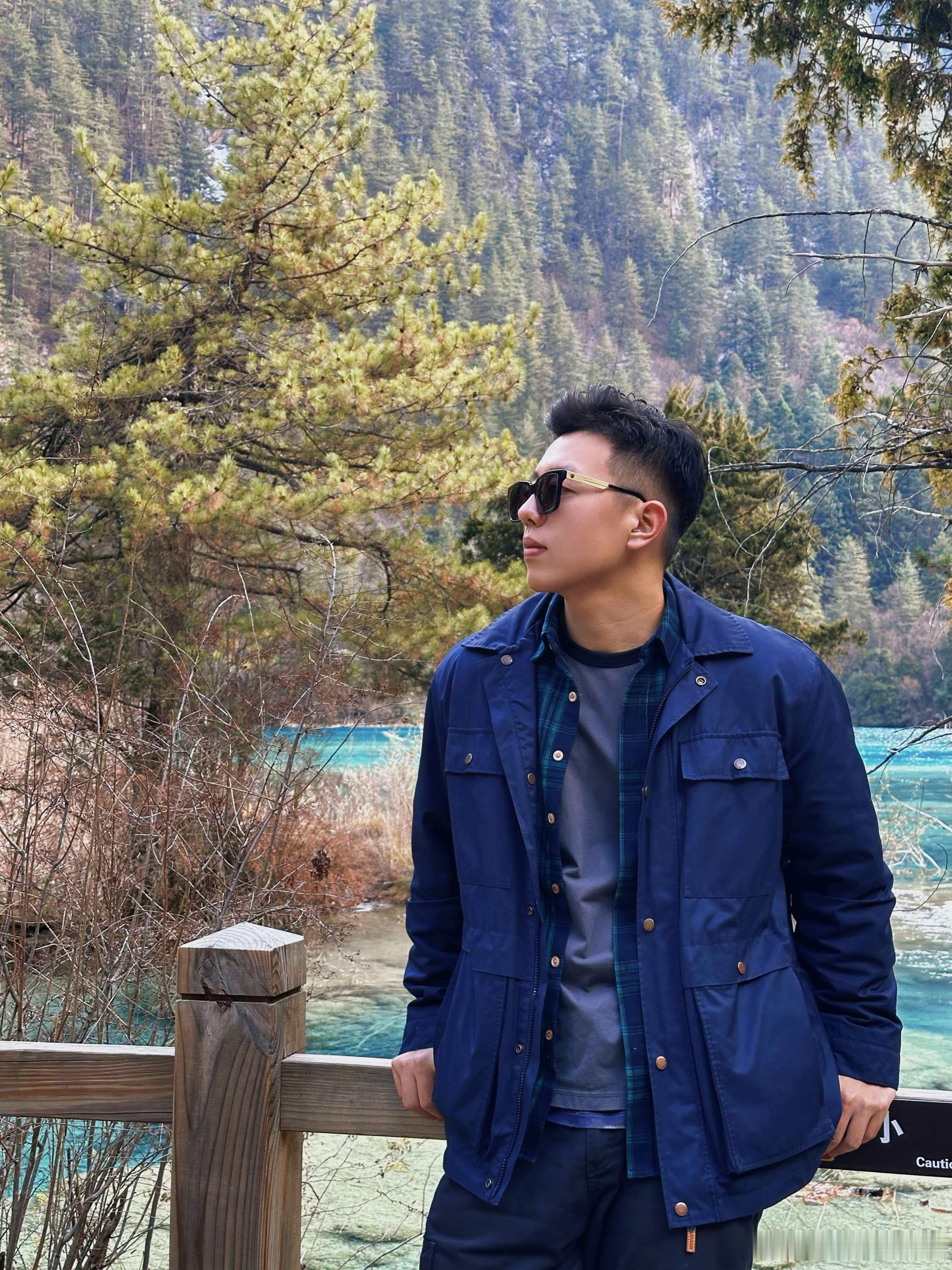 胖哥汽车频道 刚才突然翻到了今年3月份我们小伙伴的照片，再回头看一眼现在的他他说