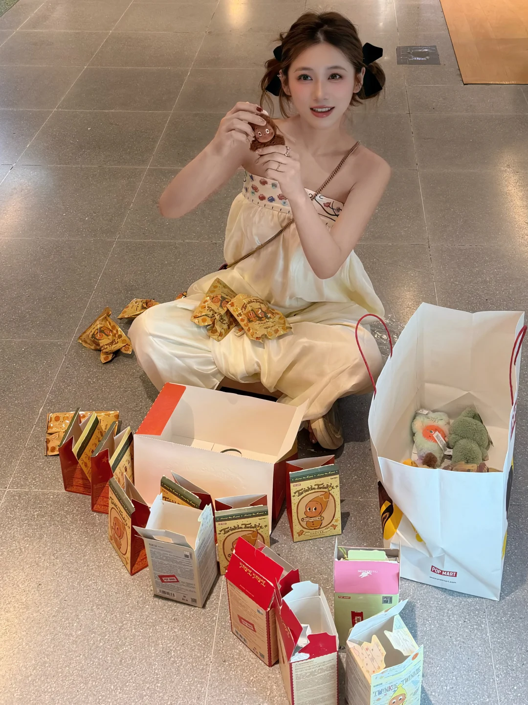 开“盲盒”的泰兰德 睡前自己染了个头发