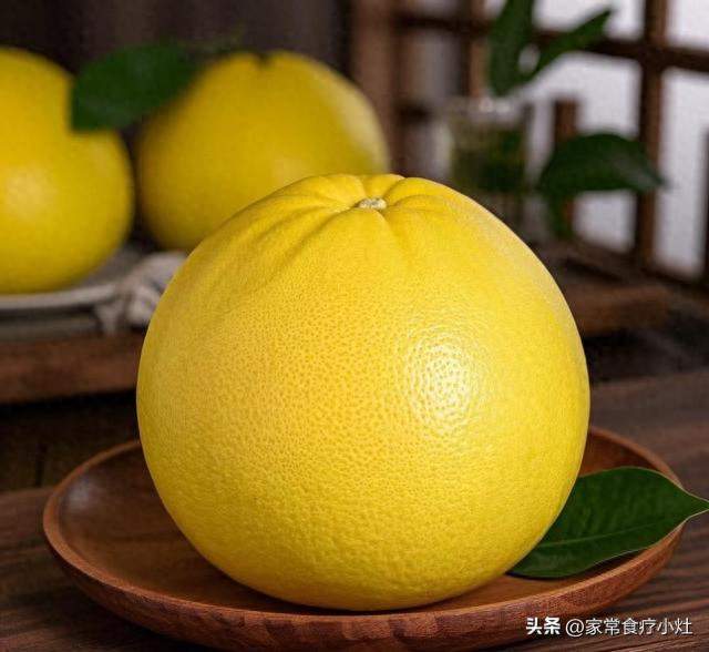 中秋正是吃柚子，帮你缓解秋燥不适