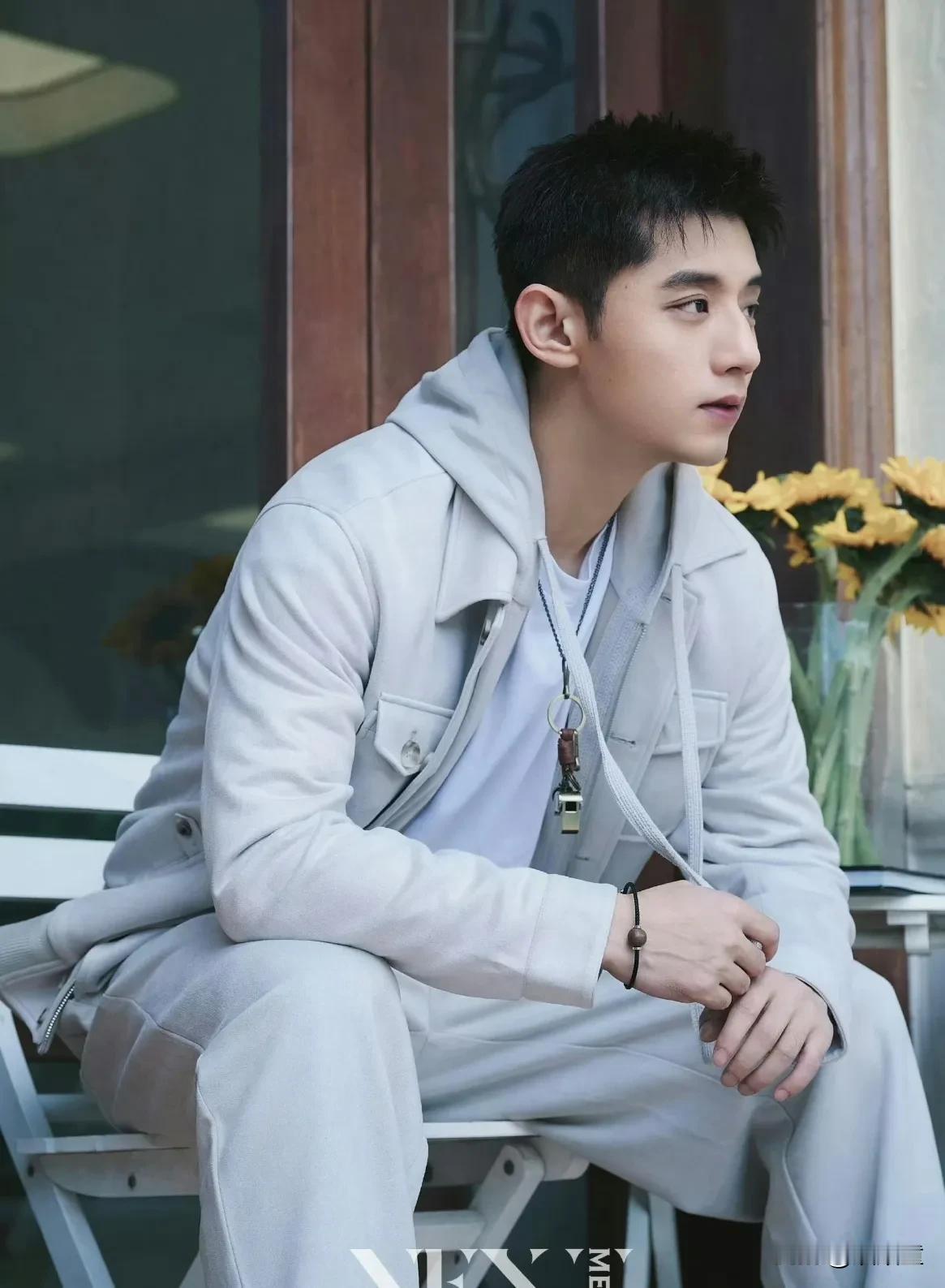 周雨、闫安、那怕许昕都没有做到的事情，张继科做到了！
今天，张继科登上《新民周刊