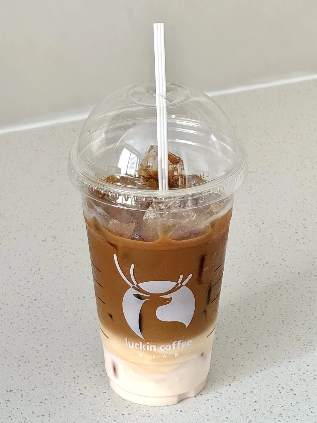 瑞幸去水满冰🧊三品吸管换拱盖喝一天！