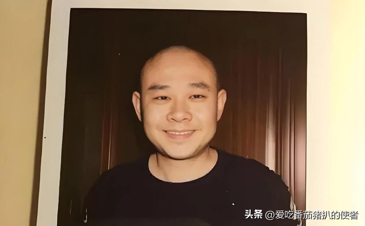 刀郎有不少知名作品，但《2002年的第一场雪》无疑是其代表作。2004年发行后，