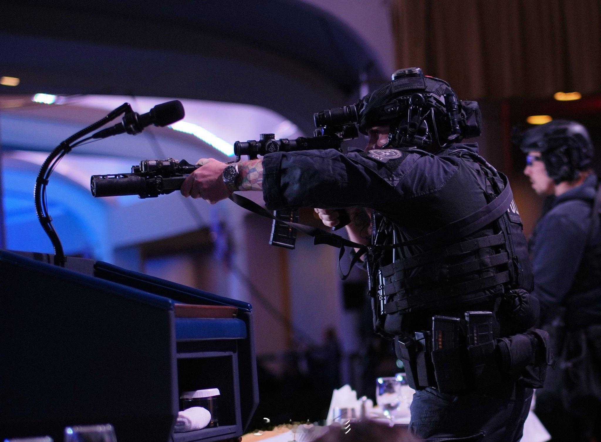 🇺🇸美国白宫记者协会晚宴枪击案现场的特勤局人员，身上配备装备整理：KAC S