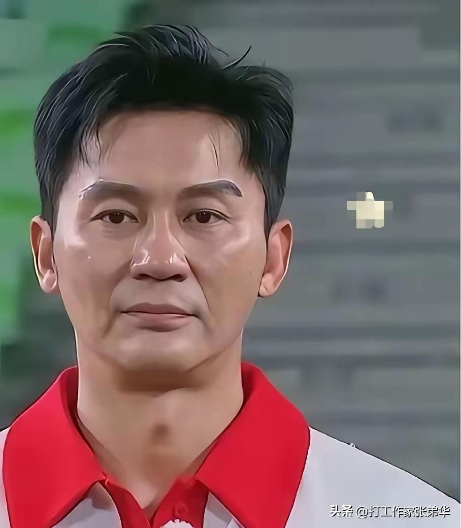 几年不见李晨在网上露脸，今天突然间的刷到，总感觉他成熟了不少，远远看上去也有些的