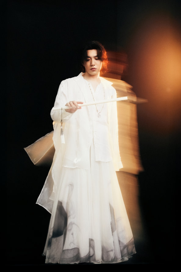 闺蜜快来看唱桥边姑娘的不是老头我不允许还有人不知道海伦新专辑12月19号零点上线