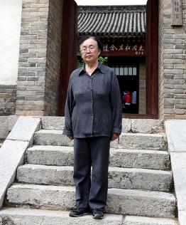 1960年，哈军工院长陈赓办公室冲进一个女孩，她大声问：“凭什么不录取我，我就要