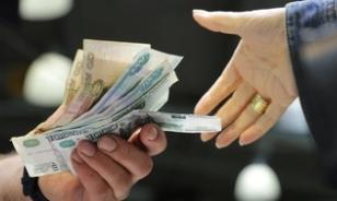 俄现金需求飙至年内峰值，七月单月激增超6400亿卢布
 
 
 
俄羅斯現金需求
