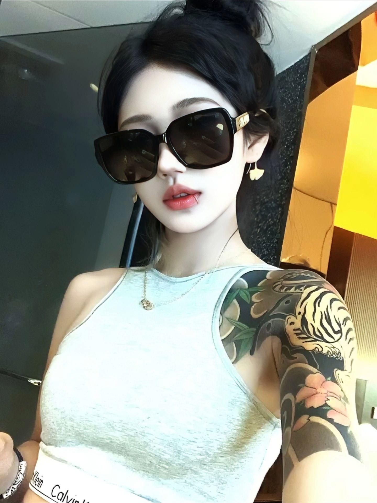 得罪女人的两种下场 要么跪前面 要么跪后面