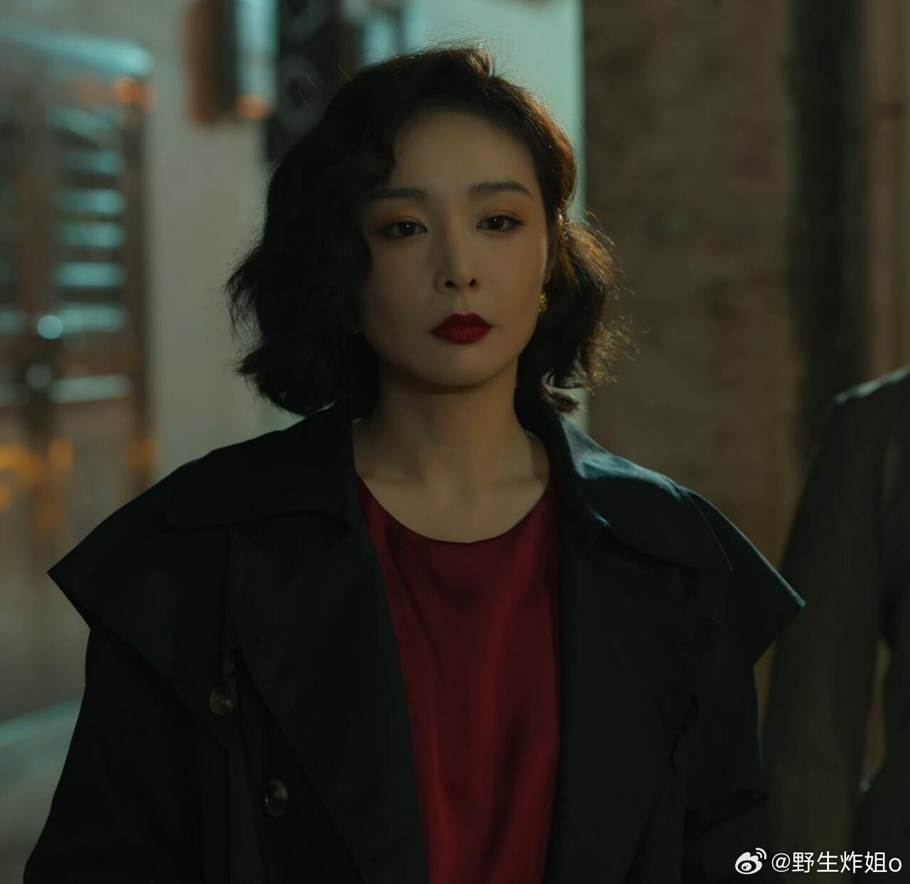 举止从容大方，谈吐通透清醒，颜值只是加分项，气韵才是核心魅力。不管正式盛典还是日